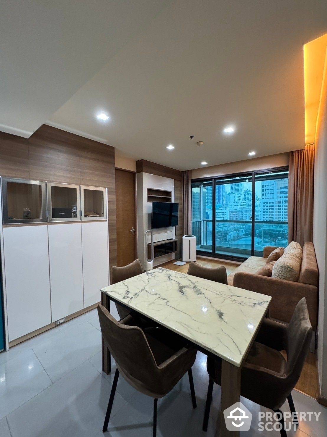 For SaleCondoSathorn, Narathiwat : 2-BR Condo at The Address Sathorn near BTS Saint Louis