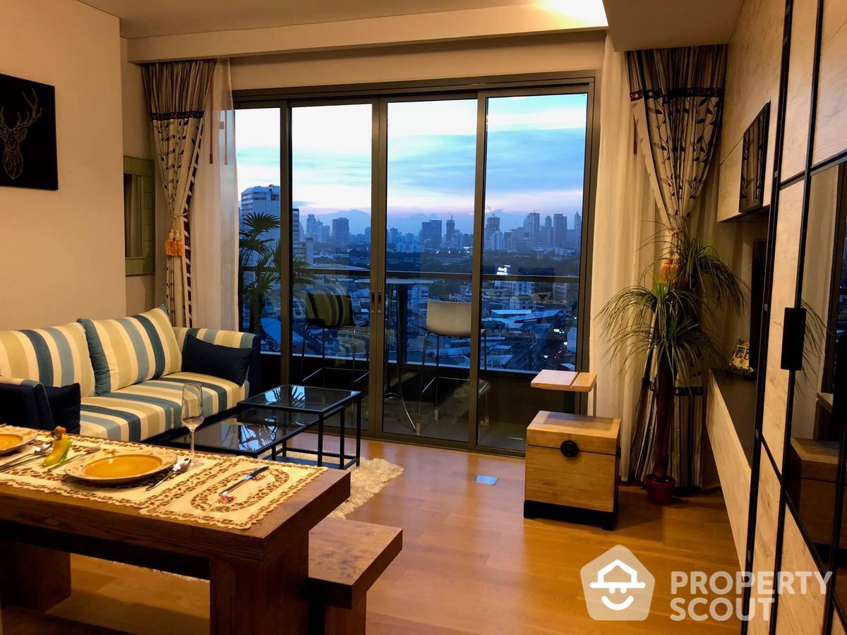 For RentCondoSukhumvit, Asoke, Thonglor : 2-BR Condo at The Lumpini 24 near MRT Queen Sirikit National Convention Centre