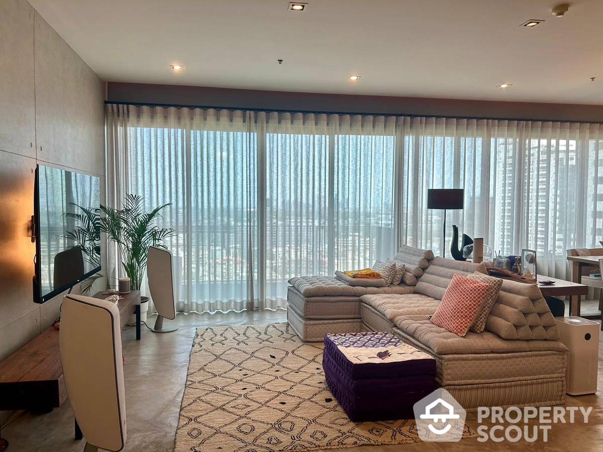 For SaleCondoSukhumvit, Asoke, Thonglor : 3-BR Condo at The Emporio Place near BTS Phrom Phong