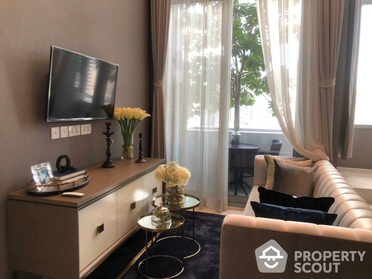 For SaleCondoNana, North Nana,Sukhumvit13, Soi Nana : 3-BR Condo at Hyde Sukhumvit 11