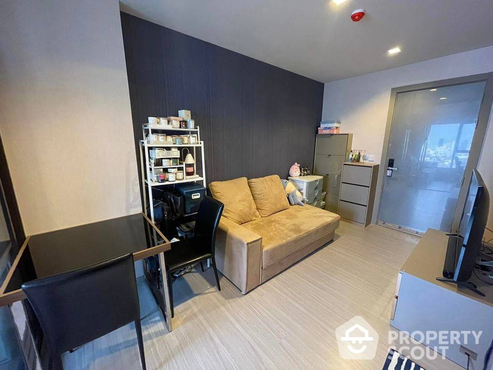 For SaleCondoRama9, Petchburi, RCA : 2-BR Condo at Life Asoke - Rama 9 near MRT Phra Ram 9