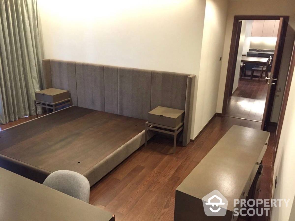 For SaleCondoSathorn, Narathiwat : 2-BR Condo at The Hudson Sathorn 7 near BTS Chong Nonsi