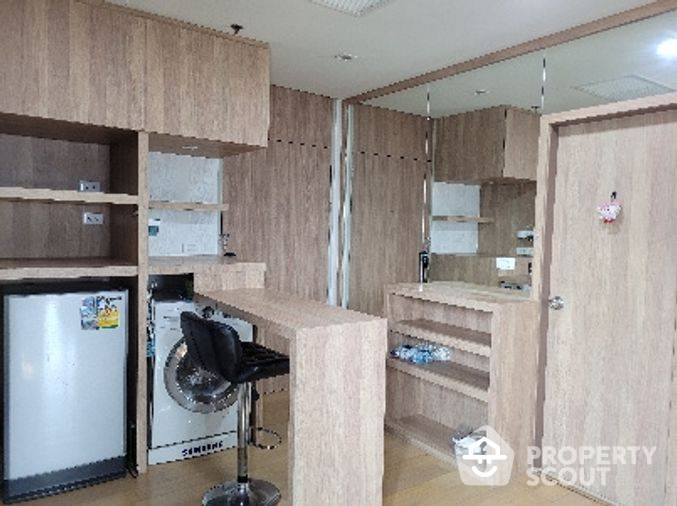 For SaleCondoRatchathewi,Phayathai : 1-BR Condo at Noble Revent near BTS Phaya Thai