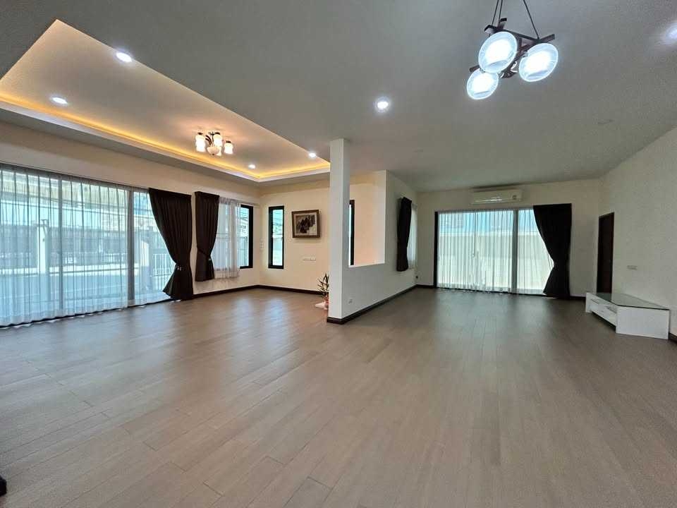 For RentHouseLadprao101, Happy Land, The Mall Bang Kapi : LTH11870 - House for RENT in Lat Phrao 101 Size 398 SQM. 104 SQW. 4 Beds 4 Baths Near MRT PHRAO STATION ONLY 180K/Month