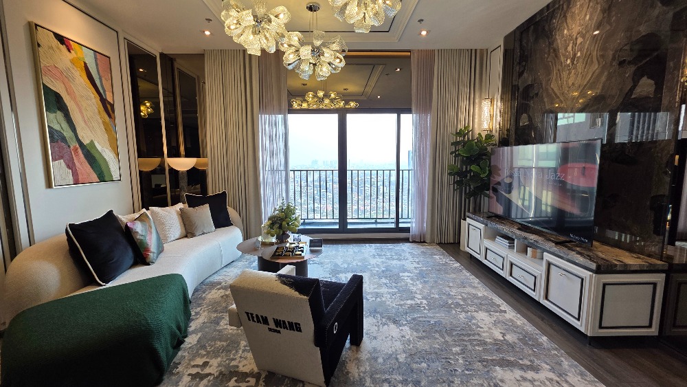 For SaleCondoOnnut, Udomsuk : 💥Penthouse River View💥For Sale Condo IDEO Sukhumvit-Rama 4. 3 Beds 3 Baths +1 working, 133 sq.m. Fully-decorated, high floor. Near BTS Phra Kanong