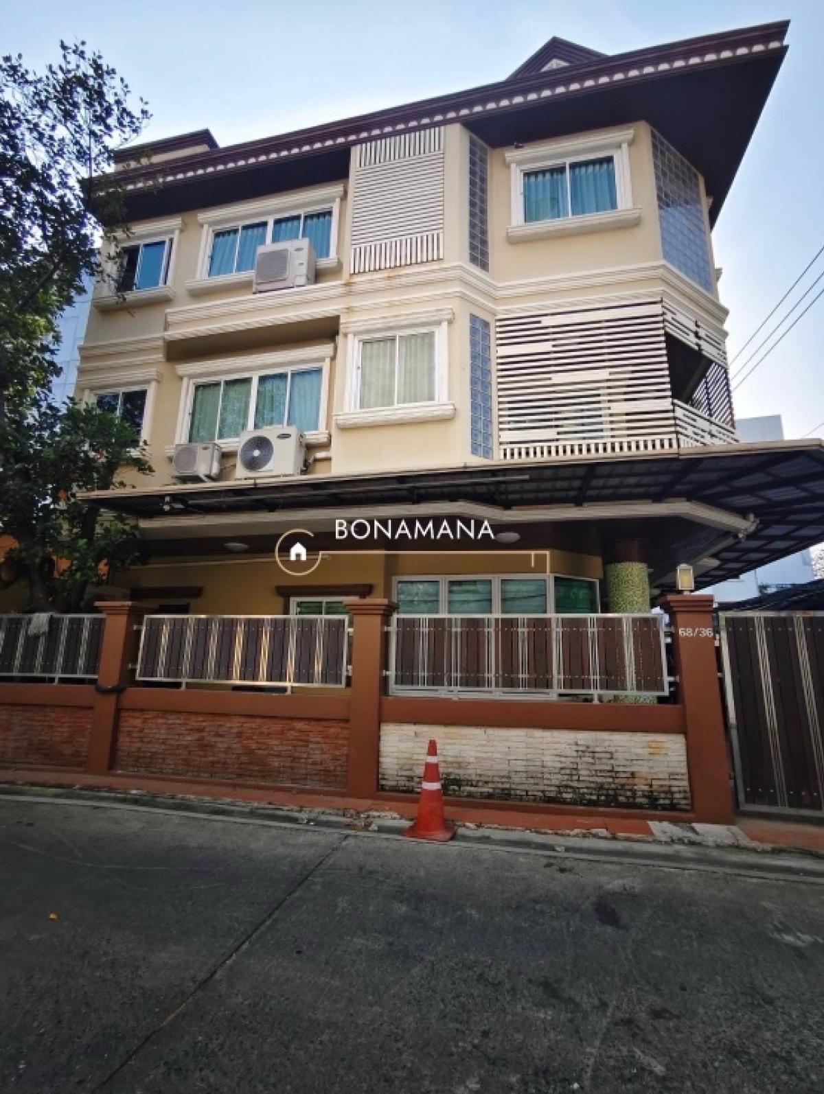 For RentHouseSapankwai,Jatujak : For rent/sale, single house, Intamara