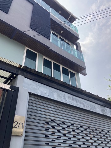 For RentShophouseMin Buri, Romklao : RP221 for rent, 4 -story building behind 300 square meters in Rama 9, Soi 60, can make a registered office.