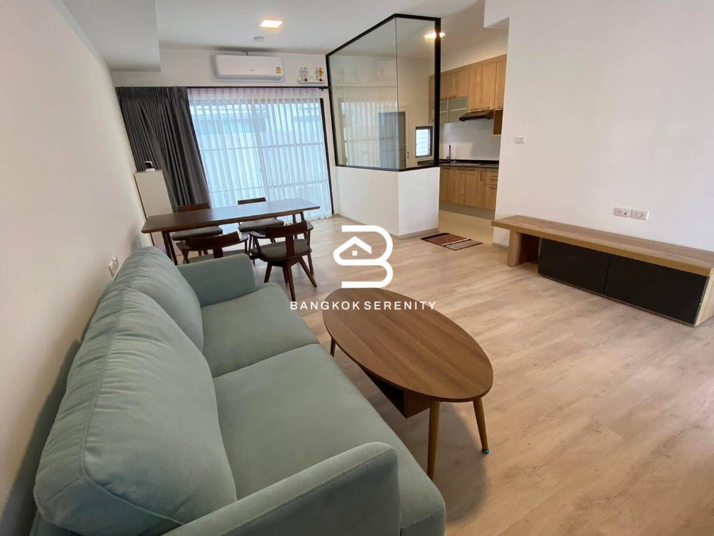 ให้เช่าทาวน์โฮมบางนา แบริ่ง ลาซาล : Townhouse for rent at Indy5 Bangna km.7