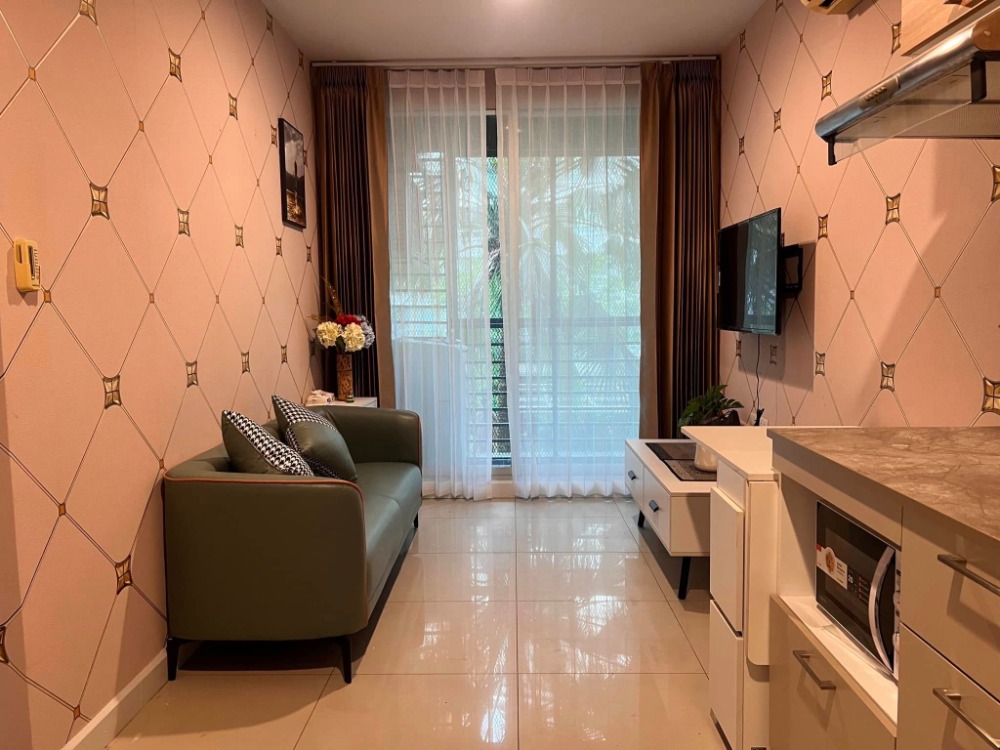 For RentCondoOnnut, Udomsuk : Condo, 4th floor, garden view with beautiful decorative furniture for rent in Punnawithi-Udomsuk, near Digital Park, only 600 meters.