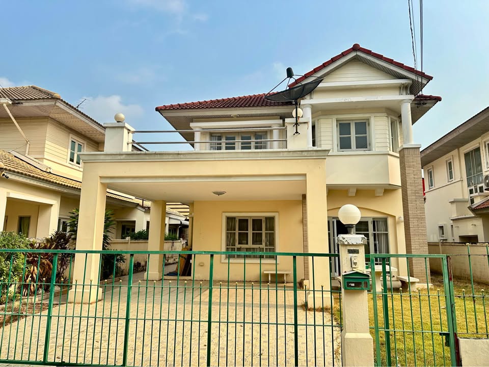 For RentHouseChaengwatana, Muangthong : 2 -storey detached house for rent, Chuan Chuen Khae Rai Village, area of ​​60 square wah, living area 250 square meters, 3 bedrooms, 3 bathrooms, good condition, newly decorated