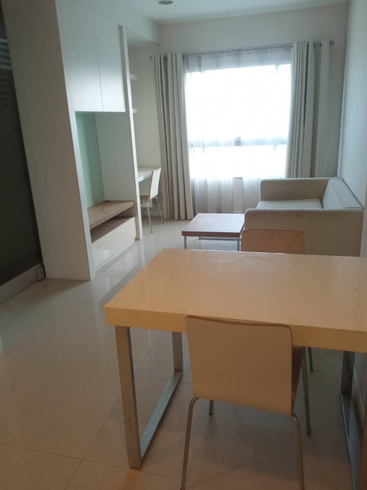 For SaleCondoWongwianyai, Charoennakor : 1 Bedroom Condominium for sale at Q House Condo Sathorn