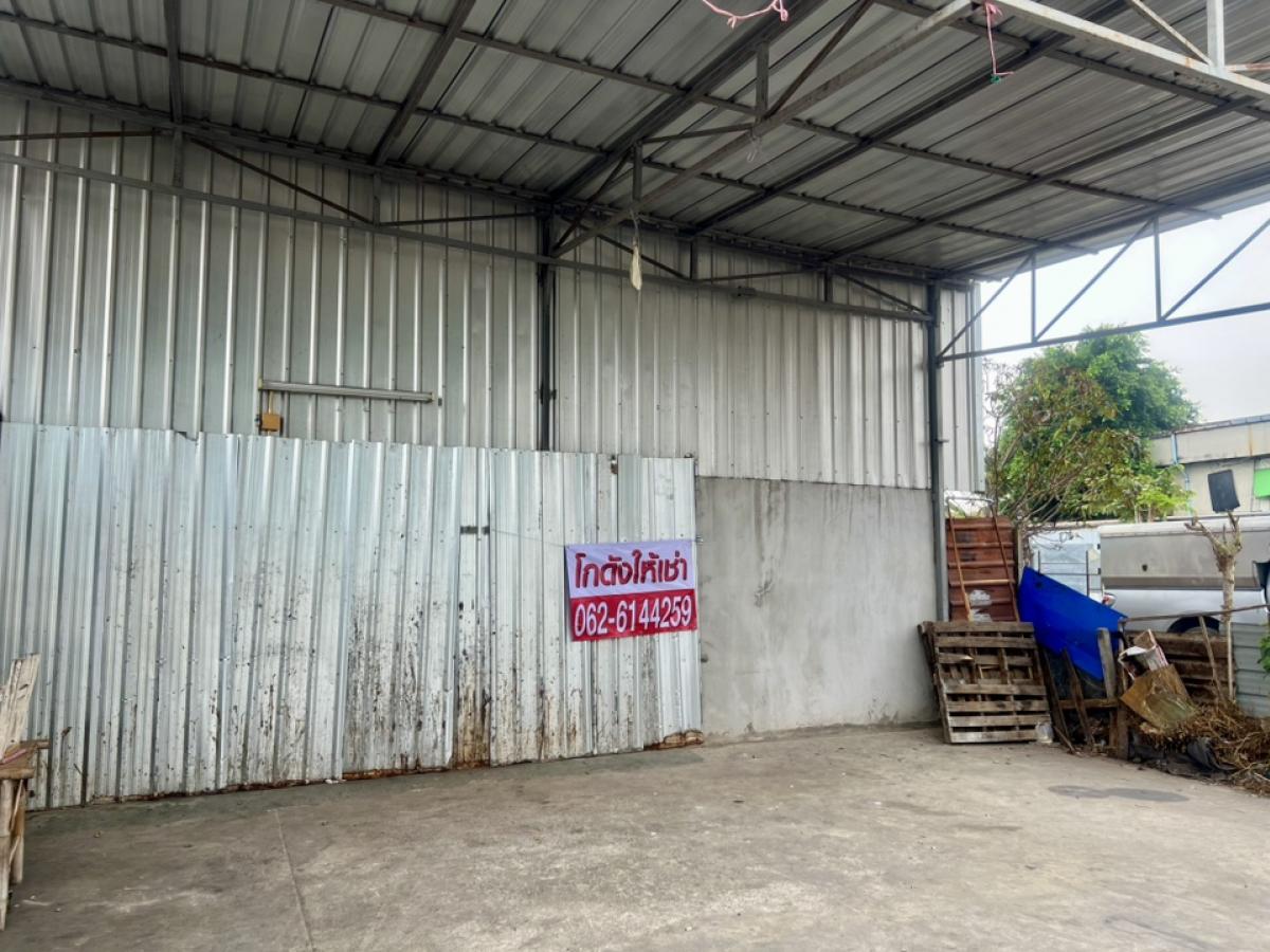 For RentWarehouseSamut Prakan,Samrong : Warehouse for rent, Thepharak-Phraeksa Road Phraeksa Mai Subdistrict, Mueang District, Samut Prakan Province Near Thepharak checkpoint, Kanchanaphisek ring expressway Near Bang Pu Industrial Estate, convenient transportation, Srinakarin Road, Thepharak In