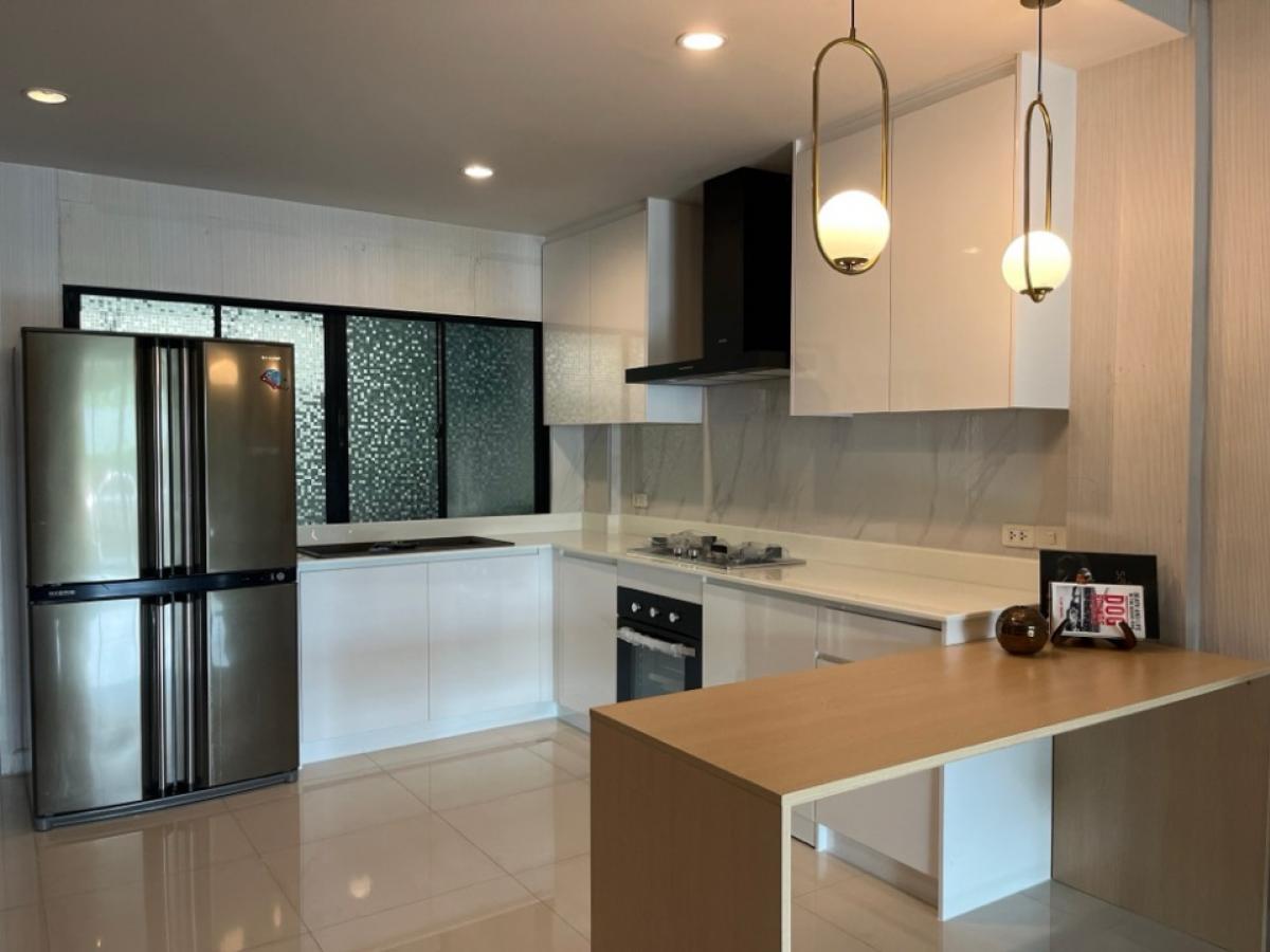 For RentTownhomeOnnut, Udomsuk : 🏡 Spacious & Luxury 3-Bedroom Townhome for Rent in Sukhumvit 50 – Prime Location & Fully Furnished!