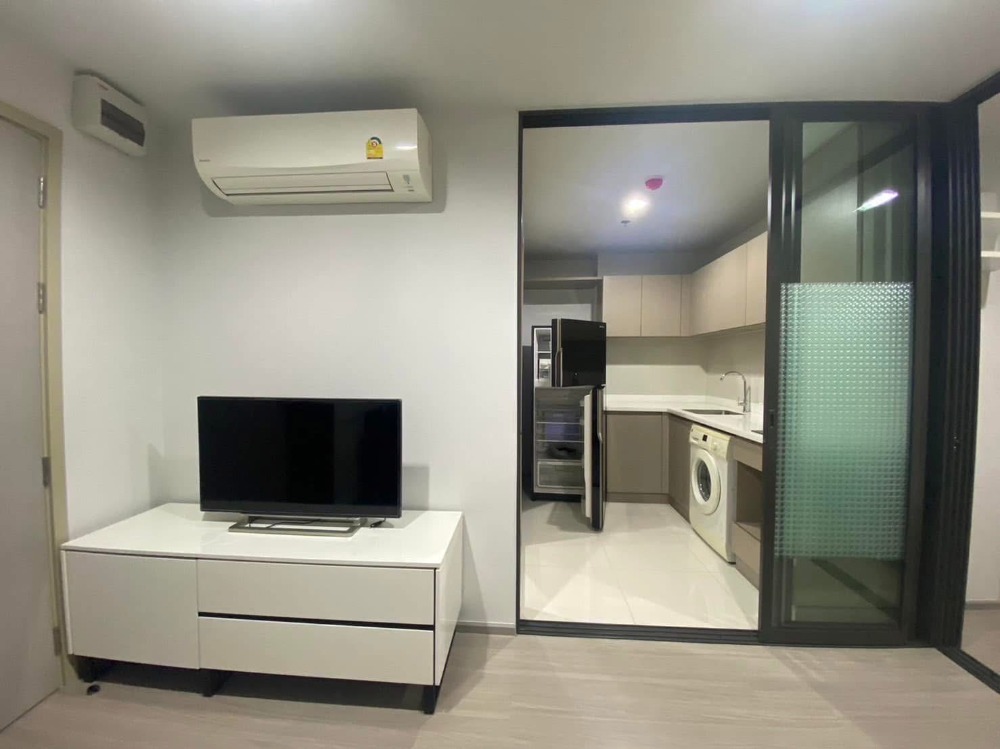 For RentCondoLadprao, Central Ladprao : For Rent Life ladprao near BTS Ha Yek Lad Prao (200 m./3min walk) Call: 083-239-3545 Negotiable Line ID:@n4898 (with @) Code H27692