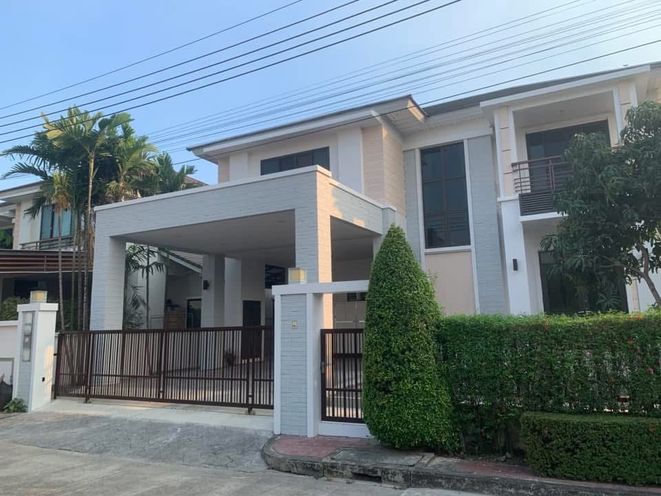 For RentHouseLadkrabang, Suwannaphum Airport : PERFECT PLACE MASERPIE Sukhumvit House for Rental, 95 sq.w., 250 sq.w., there are 4 bedrooms, 4 water, 1 housekeeper, beautiful, full of full furniture Ready to rent 120,000 baht/month Onnut-Lat Krabang Rd.