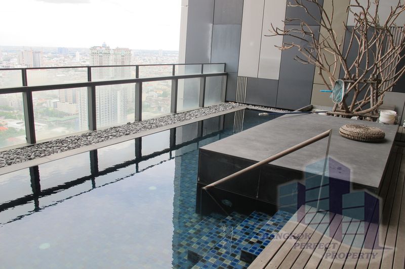 For SaleCondoSathorn, Narathiwat : Duplex with private pool at The Met For Sale