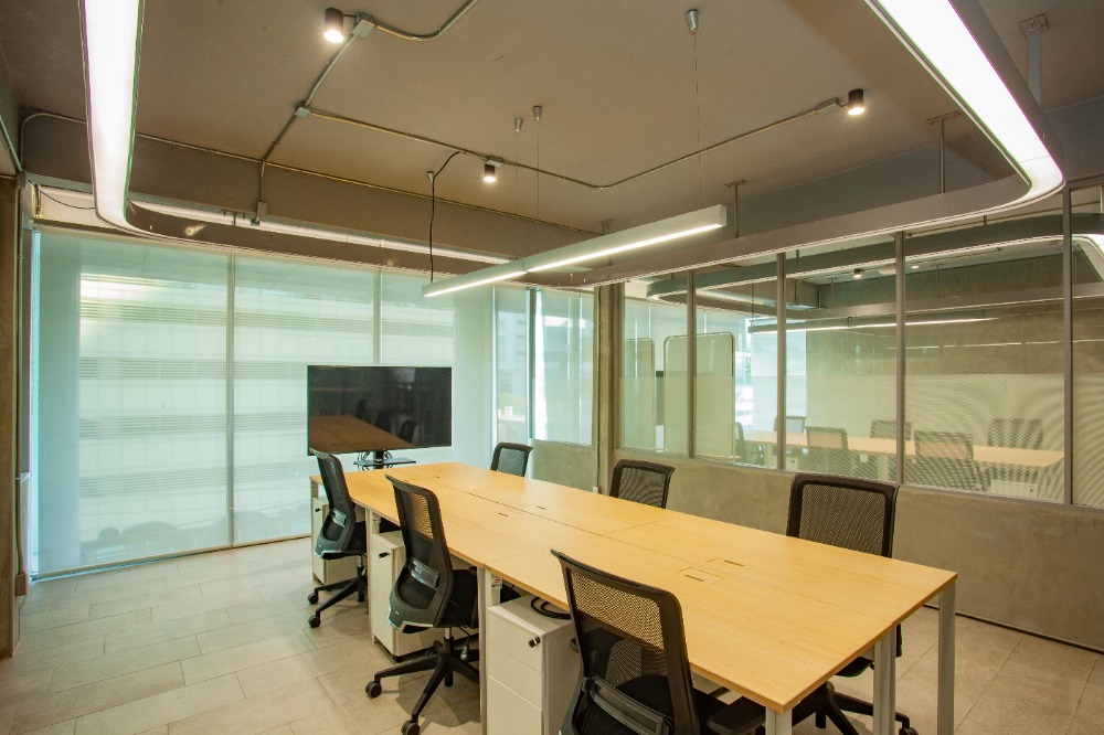 For RentOfficeSukhumvit, Asoke, Thonglor : Small Office for Rent in Asoke