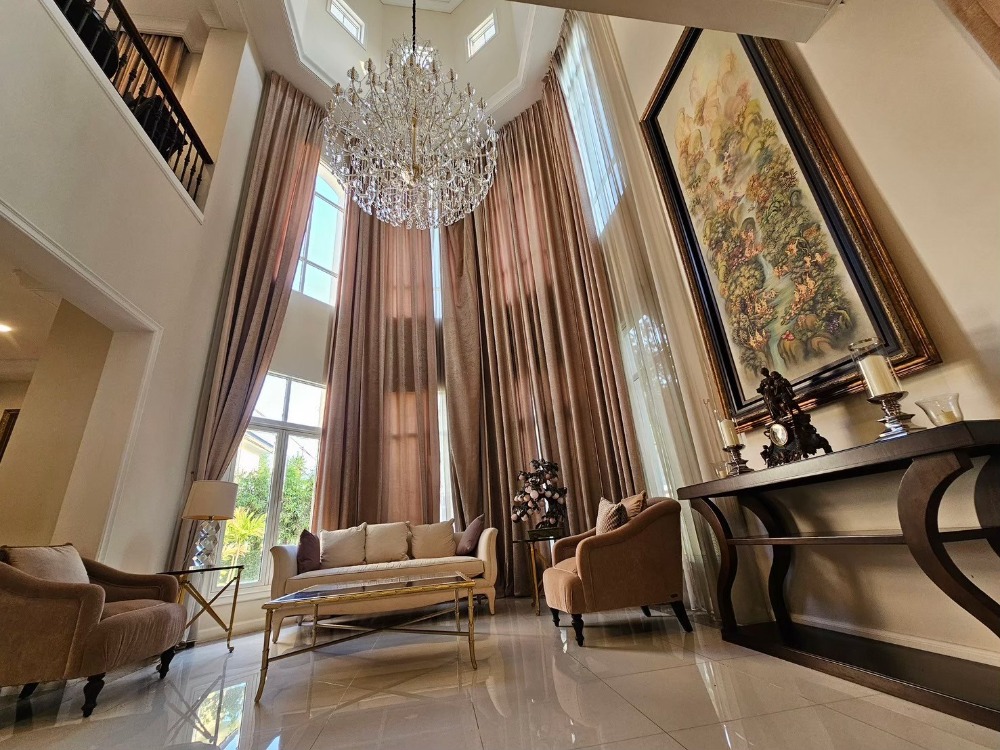 For SaleHouseKaset Nawamin,Ladplakao : For Sale! Ultra-Luxury Mansion with 4 Bedrooms in Ladprao I The Royal Residence & Quot; Near or in the Vicinity of the Kaset-Nawamin Area