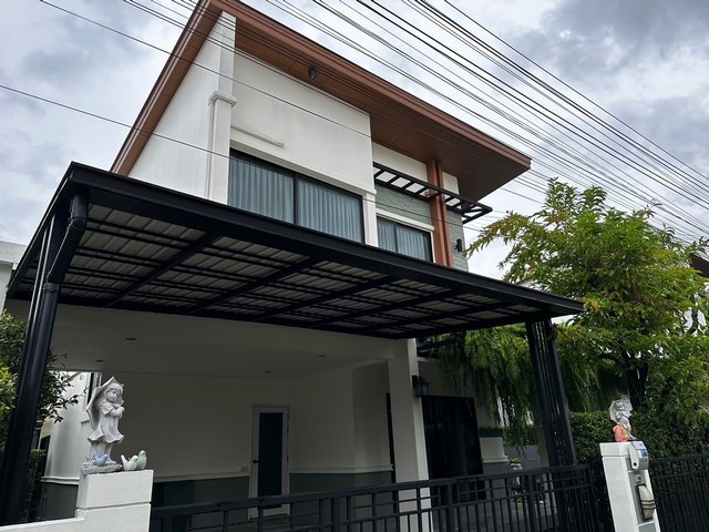 For RentHouseLadkrabang, Suwannaphum Airport : 2 -storey detached house for rent, near Airport Link, Ban Thap Chang, near the Expressway (Motorway Chon Buri), Onnut District, Prawet Bangna, Chalermprakiet Rama 9, Soi 87, We/2 Village, Onnut - Rama 9