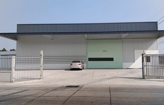 For RentWarehousePattaya, Bangsaen, Chonburi : RK609 for rent, Standalone warehouse, 1 rai area, warehouse area, size 400 square meters