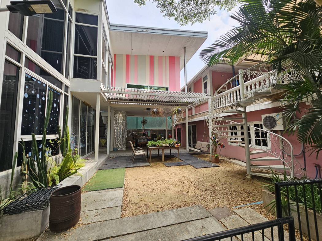 For SaleHouseVipawadee, Don Mueang, Lak Si : For sale: 2 detached houses next to each other, Soi Thet Ratchan 21, next to Thet Ratchan Road