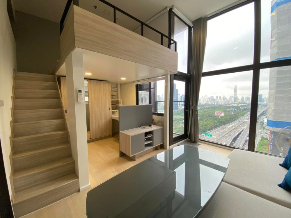 ขายคอนโดพระราม 9 เพชรบุรีตัดใหม่ RCA : ขาย Chewathai Residence Asoke แบบ Duplex ราคา 4.98 ล้าน [NCs250204]