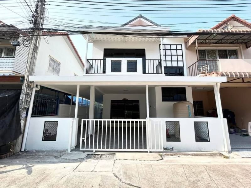 For SaleHouseSriracha Laem Chabang Ban Bueng : (Easternland 2 Sriracha) Beautiful house for sale, newly renovated, corner location