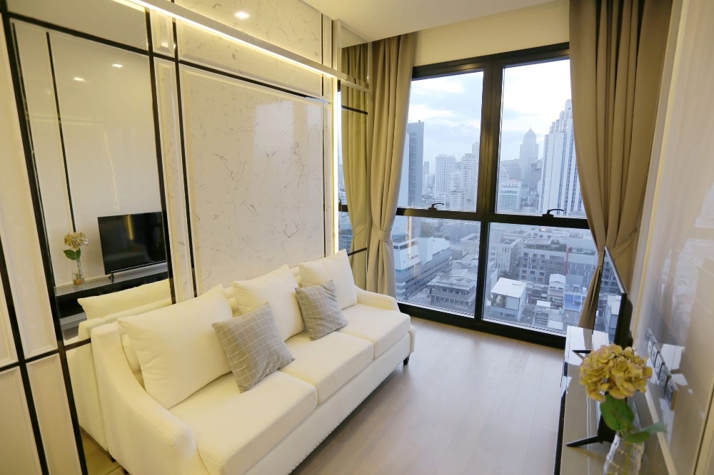 For RentCondoSukhumvit, Asoke, Thonglor : Ashton Asoke - Luxury Condo, MRT, Sukhumvit, convenient to travel to all routes 