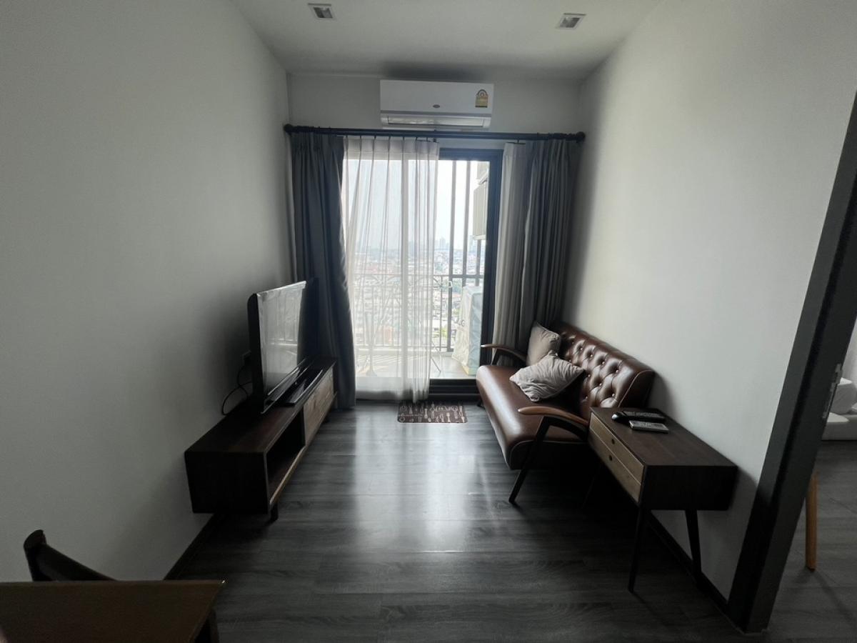 For RentCondoWongwianyai, Charoennakor : The Rich Sathor Taksin condo for rent, 12 sqm. There is a washing machine. 1 bedroom 1 bathroom 12,500 baht 0958195559