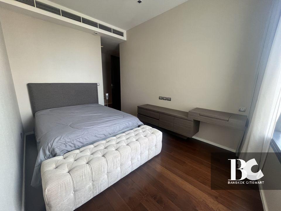 For SaleCondoSukhumvit, Asoke, Thonglor : 🔥🔥 Hot 🔥🔥 (selling with tenants) 2 large bedrooms 85 sq.M. Value price ++ The Diplomat 39, beautiful position, good price, have stock in all projects all over. 📲 Line: multi.property / Tel: 096-692-2245