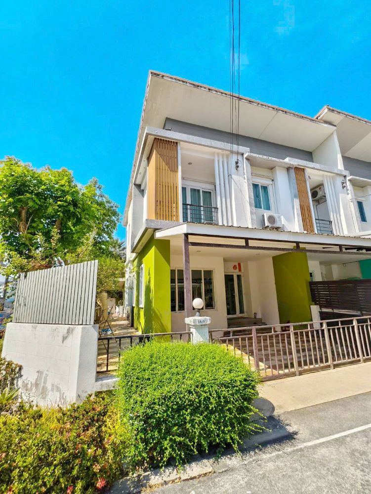 For SaleTownhouseMin Buri, Romklao : 2 -storey townhome for sale behind the corner of the Village of Eveni Ramkhamhaeng 174, good location, convenient to travel