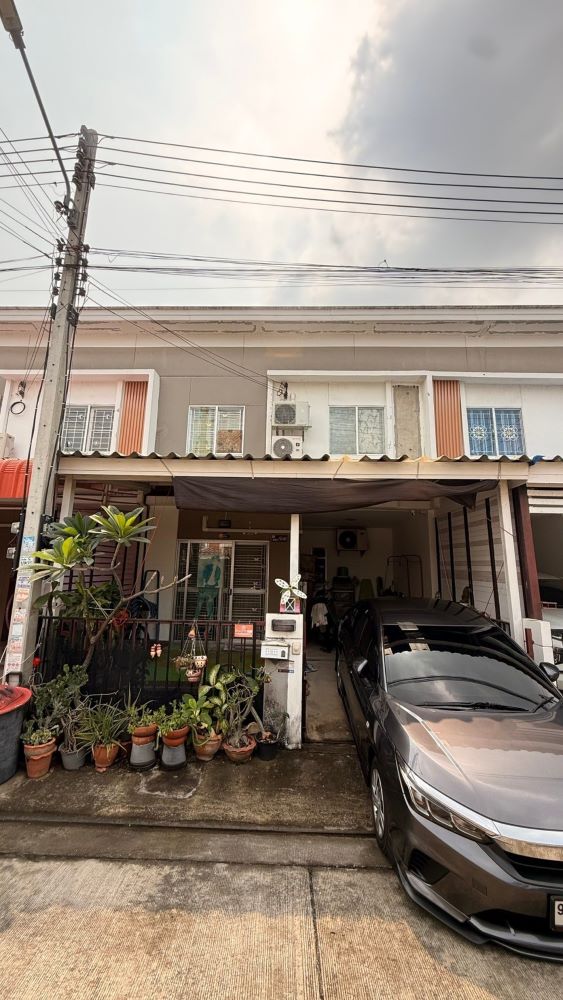 For SaleTownhousePathum Thani,Rangsit, Thammasat : 2 storey townhouse for sale, Pruksa Village 60/1 Rangsit-Bang Phun Ready to stay at home, not bruised, good location, near Bang Phun Expressway and the Red Line