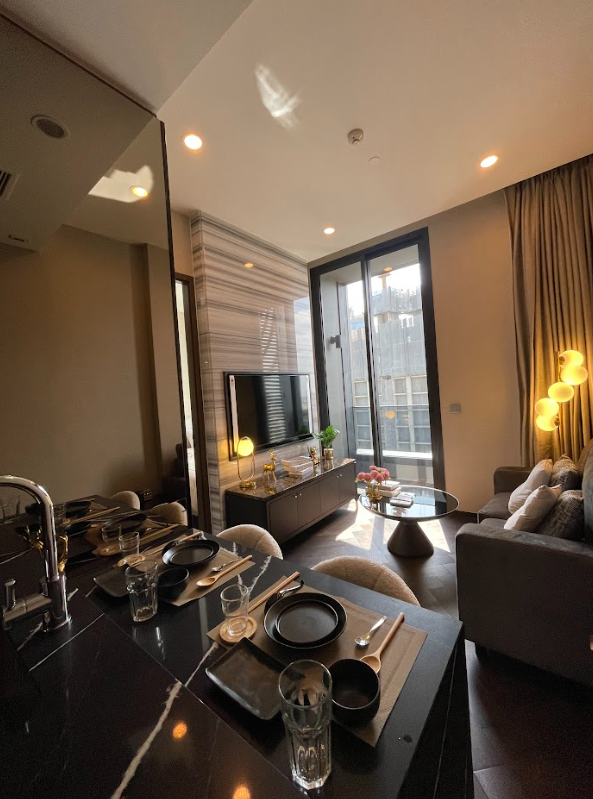 For RentCondoSukhumvit, Asoke, Thonglor : ✨ Condo for rent in the heart of Sukhumvit at The Esses Sukhumvit 36, 1 bedroom, complete furniture, convenient to travel near BTS Thonglor, ready to move in.