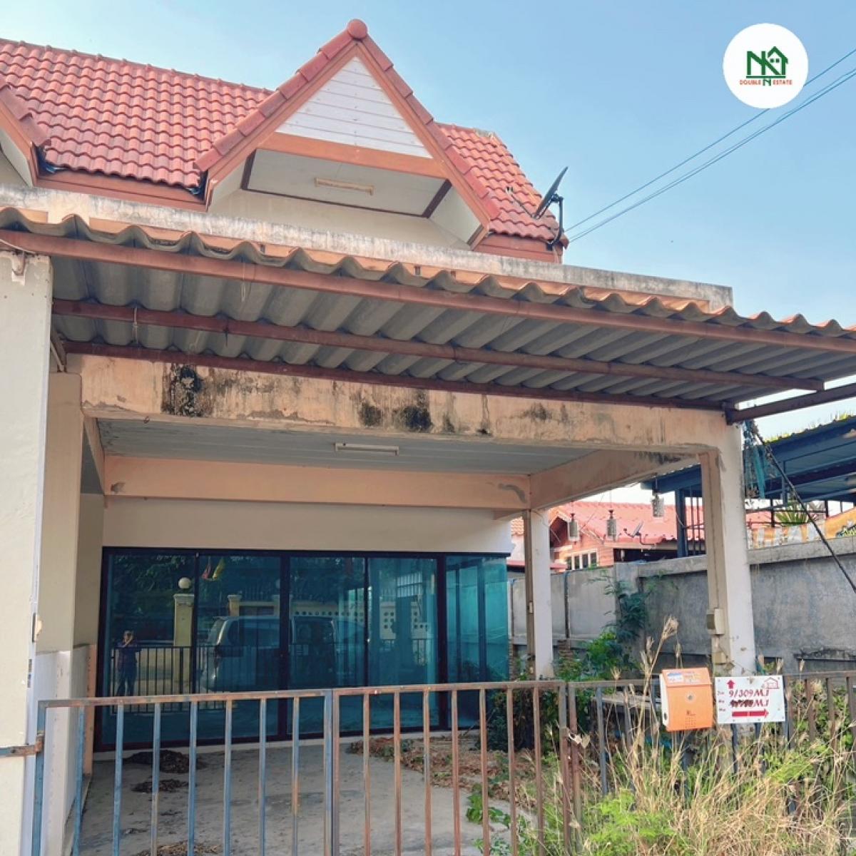 For SaleHouseSriracha Laem Chabang Ban Bueng : Quick sale :: 2 -story townhome, the rim room has not renovated Nong Sak Subdistrict, Ban Bueng District, Chon Buri Province