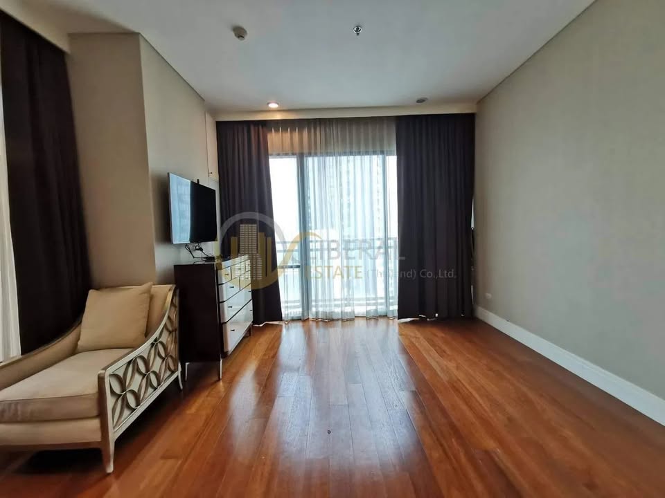 For RentCondoSukhumvit, Asoke, Thonglor : LTH11894RE - Bright Sukhumvit 24 for Rent 3 Beds 3 Baths Size 163 SQ.M. Near BTS Phong Station Only 120K/Month