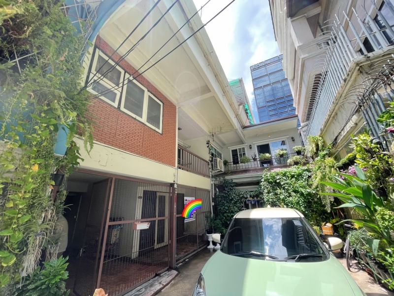 For SaleTownhouseSiam Paragon ,Chulalongkorn,Samyan : 3 -story townhome, size 17 square meters, 4 bedrooms, Soi Kasemsan 2, Wang Mai Subdistrict, Pathumwan District, Bangkok