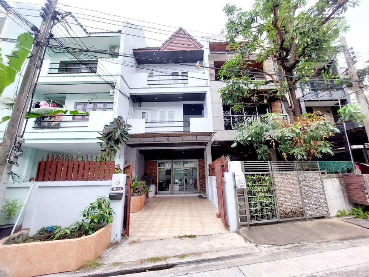 For SaleTownhouseNawamin, Ramindra : Urgent sale, Townhome Ramintra 65, near the Pink Line Ram Inthra Km. 6