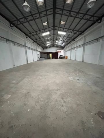 For RentWarehouseSamut Prakan,Samrong : Rent 3 -story warehouse with office Near Suvarnabhumi Airport, Soi King Kaew, Samut Prakan