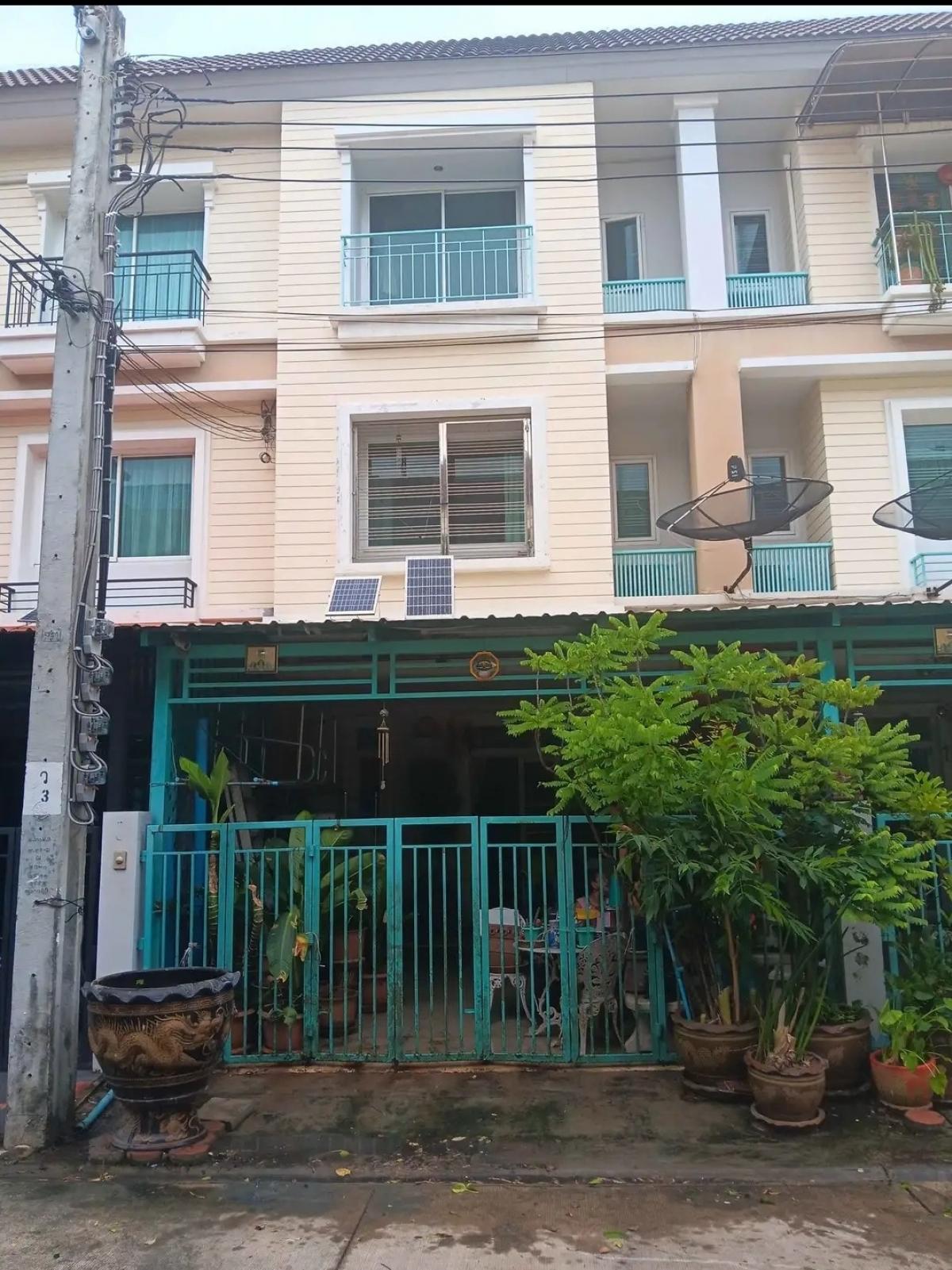 For SaleTownhouseRama3 (Riverside),Satupadit : Townhome for sale, Chan 43 Road, Rama 3, Sathu