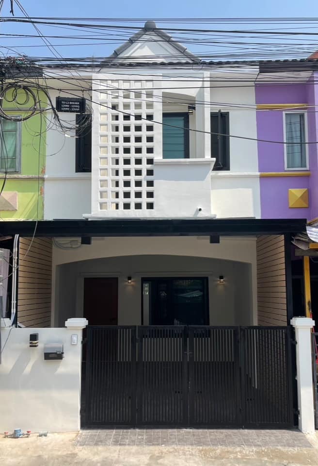 For SaleTownhouseNawamin, Ramindra : 2 -storey townhouse for sale, KZ Ram Inthra Village, 2 renovations, ready to stay on Main Road