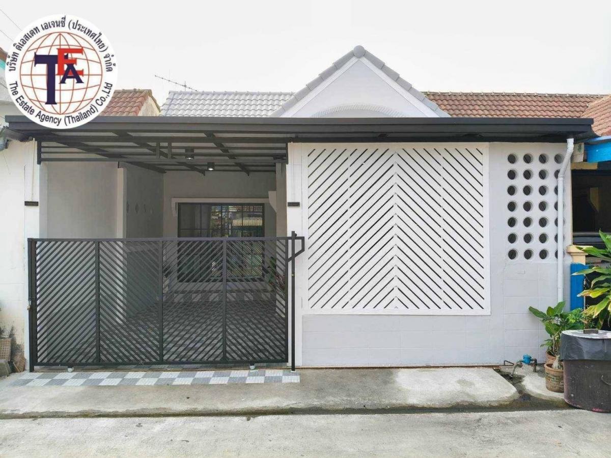 For SaleHouseMin Buri, Romklao : One -story house for sale Nantawan Village 5, Varee 11, right, Nong Chok St. Teresa School St. Teresa Temple, Nong Chok Market, Nong Chok District Office Graduated school Nong Chok Hospital, Big C Makro Thai Watsadu