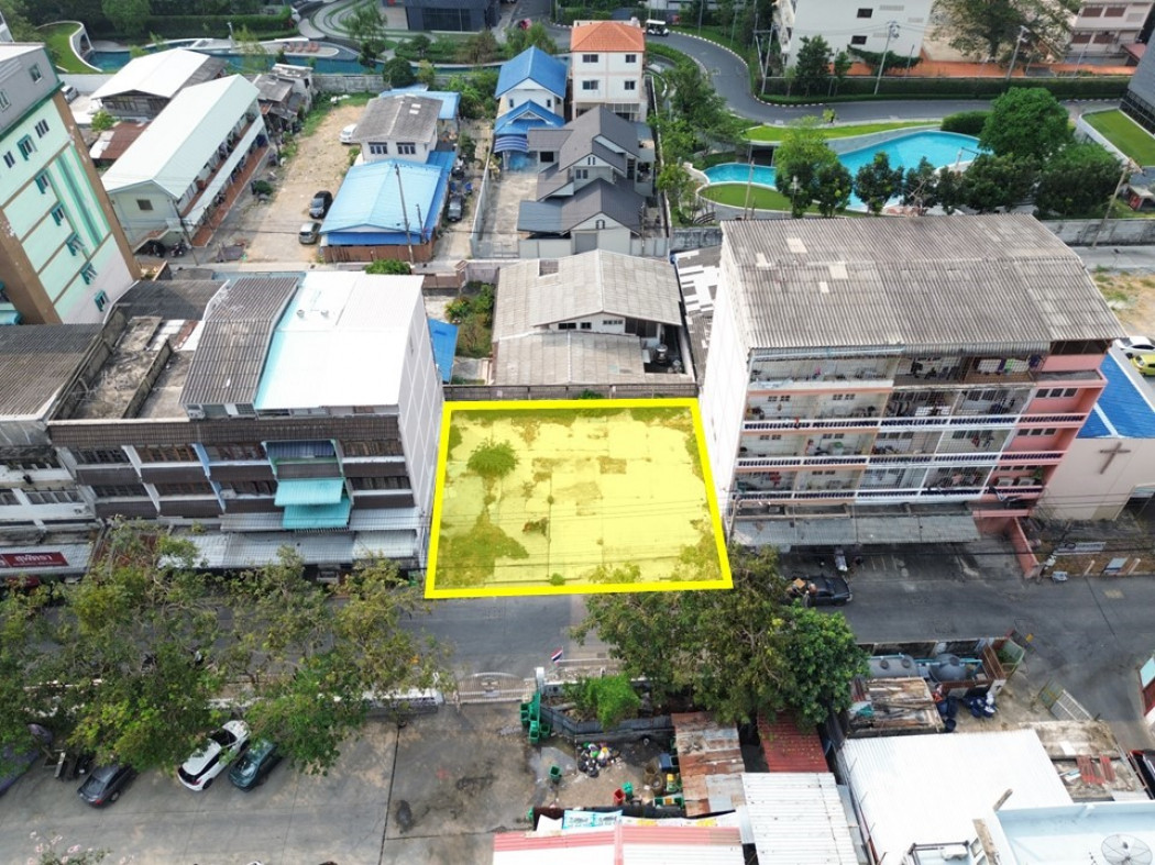 For SaleLandBangna, Bearing, Lasalle : Land for sale, near the Bang Na Intersection, Soi Sanpawut 1, area 90 sq.w.