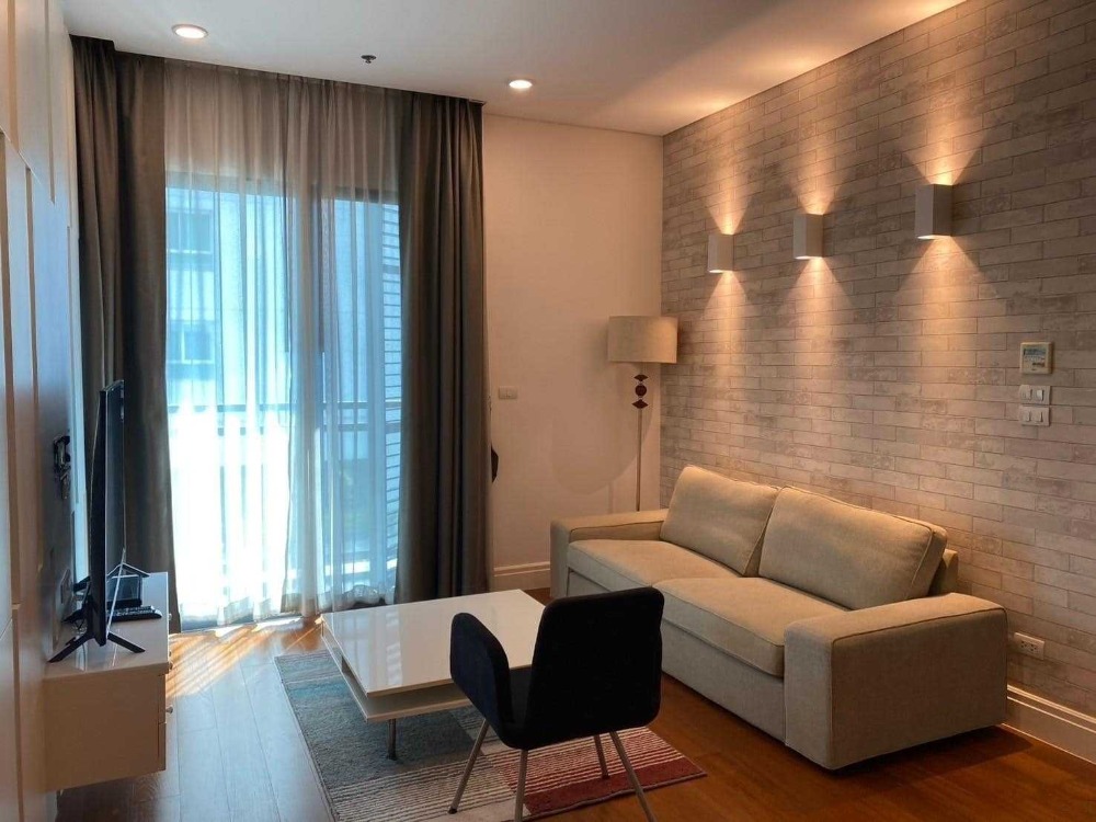 ให้เช่าคอนโดสุขุมวิท อโศก ทองหล่อ : TWP308 (Condo For Rent) Bright Sukhumvit 24 1Bedroom. Closed to Phrom Phong BTS station. No Co-Agent