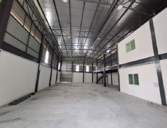 For RentWarehouseLadkrabang, Suwannaphum Airport : Tel. 081-632-0632 Warehouse for rent with new office, Soi Kingkaew, 369 square meters of living area near Suvarnabhumi Airport. Short tract