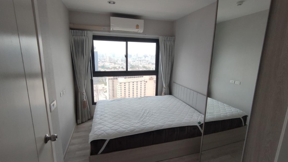 For SaleCondoRama9, Petchburi, RCA : Selling 2 bedrooms 47 sqm. Top Floor Condo The Private Rama 9 (SM1004)