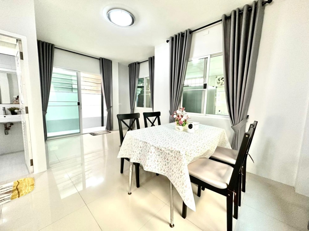 For RentHouseMin Buri, Romklao : 🛎 House for Rent, 3 beds, location Khum Rd. near Latkrabang Industrial Estate and Suvarnabhumi Airport