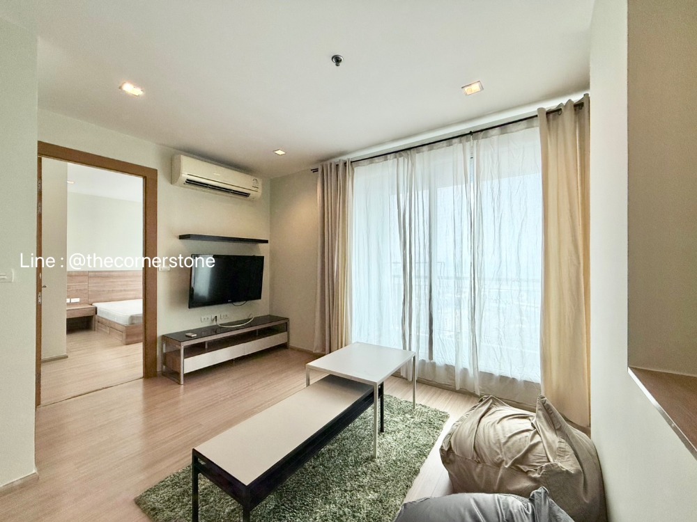 For RentCondoRatchadapisek, Huaikwang, Suttisan : Ready to go in. & Quot; rhythm Huaykwang & quot; 1 bedroom, 1 bathroom, size 51 sq.m., large room, good price, convenient to travel near MRT Huai Khwang (No.250158).