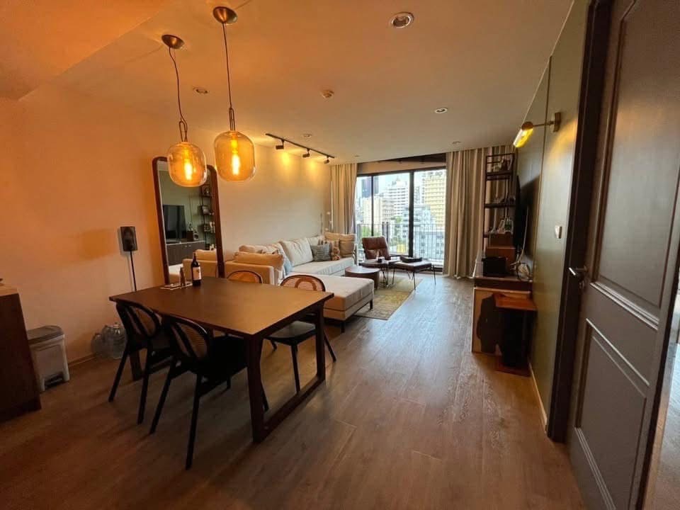 For SaleCondoWitthayu, Chidlom, Langsuan, Ploenchit : ✨ Sell Noble ABOVE Wireless-Ruamruudee 1 bedroom, full furniture with a balcony Near BTS Ploenchit ready