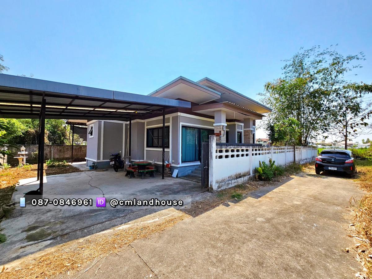 For SaleHouseChiang Mai : 100 square meters near Tha Rua Market Near the San Pu Municipality, therefore entered the city 11 km. The land is wide. Can make a swimming pool Selling cheaper than the side