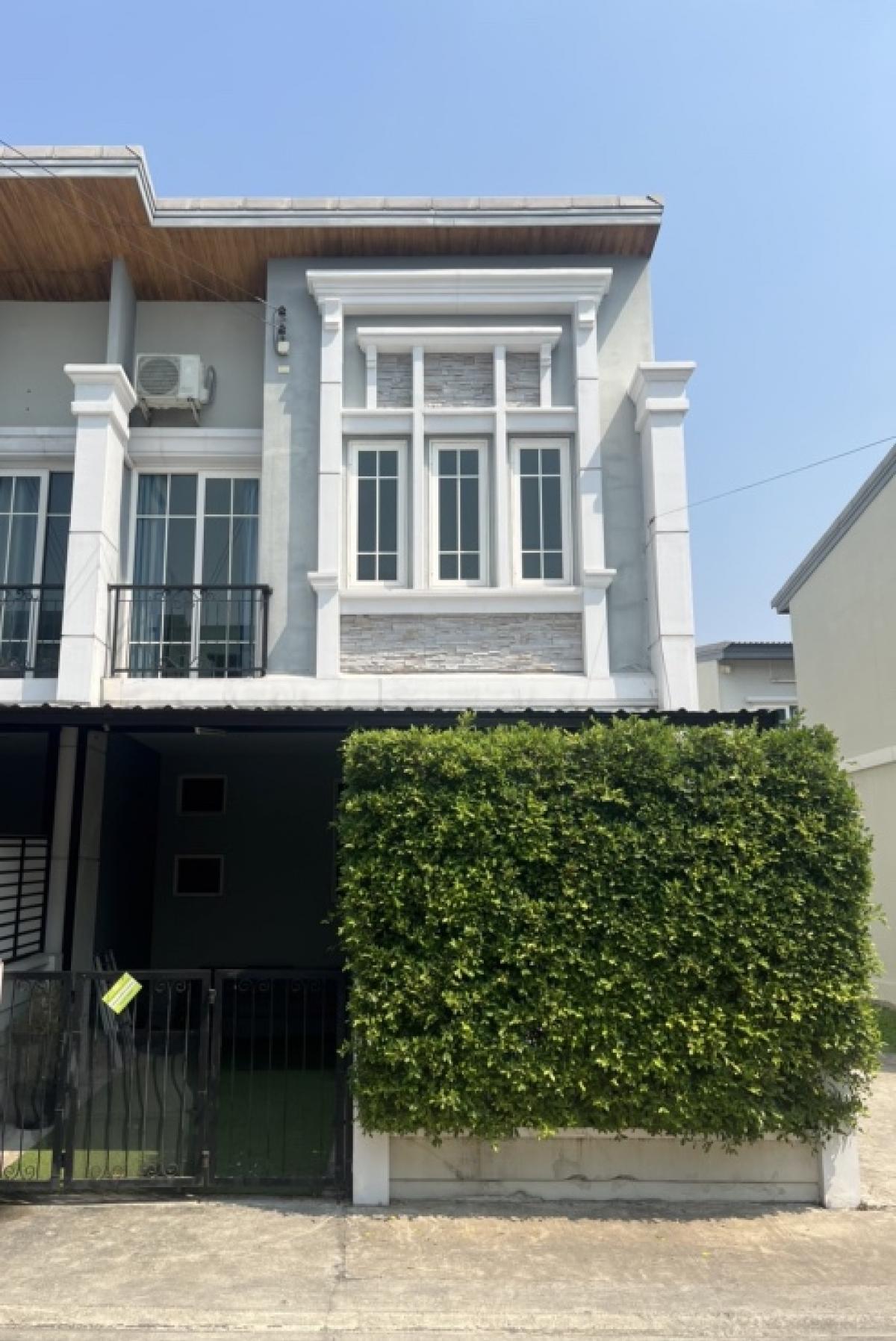 ให้เช่าทาวน์เฮ้าส์/ทาวน์โฮมลาดกระบัง สุวรรณภูมิ : Townhouse for rent Golden Town 3 Bangna-Suanluang